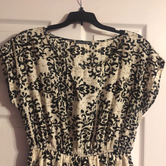 Cream/black high-low dress - Picture 2 of 5